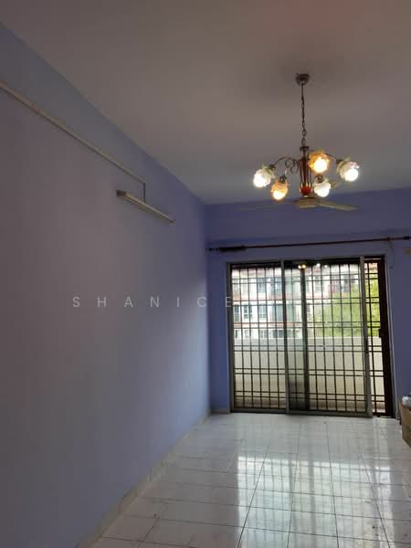 Pangsapuri untuk Dijual di Sri Kenari Apartment - Shanice Tan - Living Room - PropertyGuru.com.my