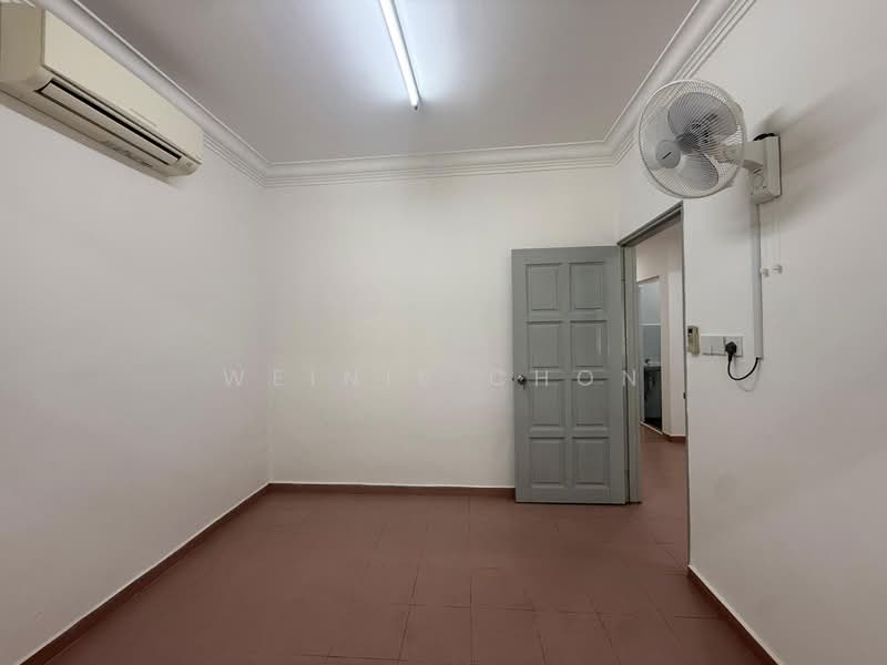 Rumah Teres 1 Tingkat untuk Dijual di Taman Universiti (Skudai) - Weinie Chon - PropertyGuru.com.my