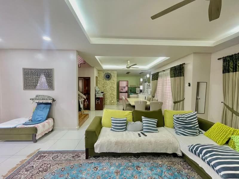 Rumah Banglo untuk Dijual di Bandar Baru Bangi (Selangor) - Mahirah . - Living Room - PropertyGuru.com.my