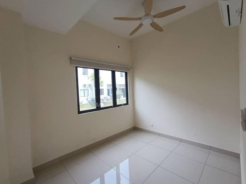 Townhouse for Rent in Sepang (Selangor) - Max . - Bedroom - PropertyGuru.com.my