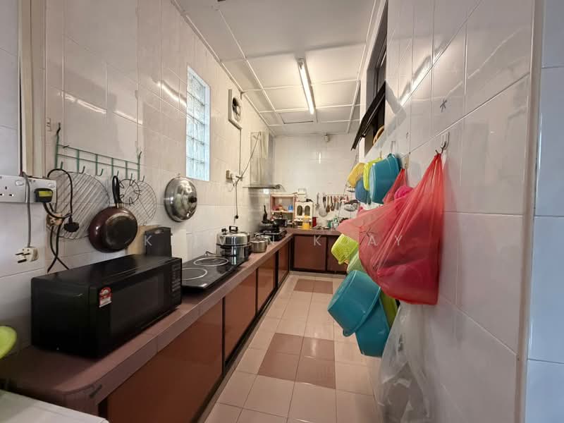 Rumah Teres 2 Tingkat untuk Dijual di Taman Molek (Johor Bahru) - Kelvin Koay - Kitchen - PropertyGuru.com.my