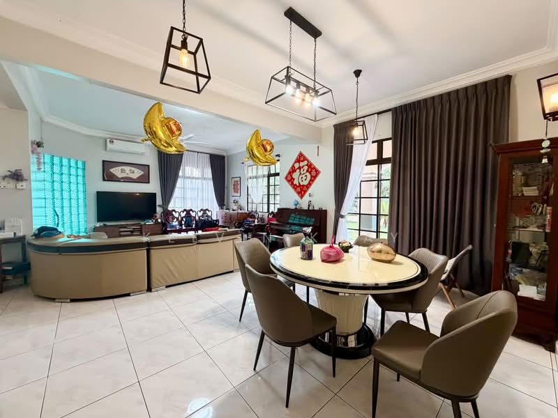 Rumah Teres 2 Tingkat untuk Dijual di Taman Molek (Johor Bahru) - Kelvin Koay - Living Room - PropertyGuru.com.my