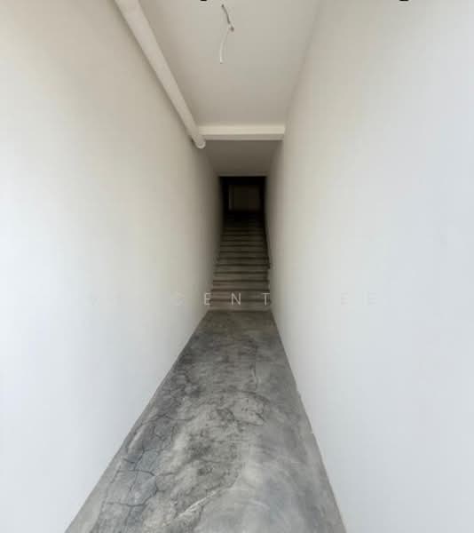 Shop for Rent in Setia Ecohill (Semenyih) - Vincent Lee - Corridor - PropertyGuru.com.my