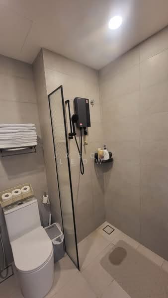 Servis Apartment untuk Disewa di Armani Raja Uda - Jason Leow - Bathroom - PropertyGuru.com.my
