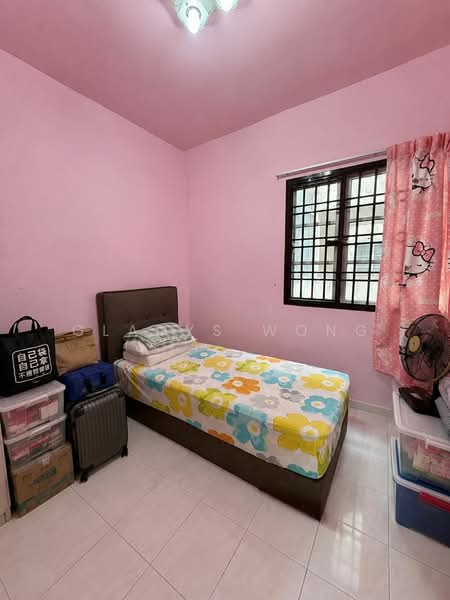Pangsapuri untuk Dijual di Idaman Senibong - Gladys Wong - Bedroom - PropertyGuru.com.my
