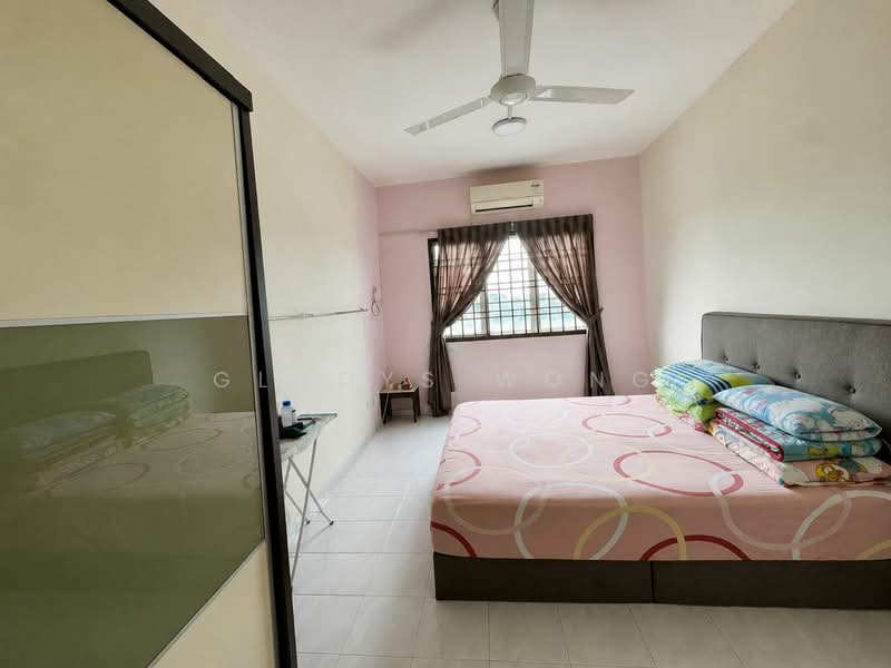 Pangsapuri untuk Dijual di Idaman Senibong - Gladys Wong - Bedroom - PropertyGuru.com.my