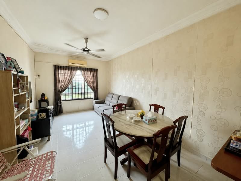 Pangsapuri untuk Dijual di Idaman Senibong - Gladys Wong - Living Room - PropertyGuru.com.my