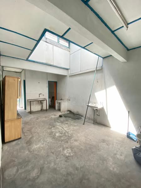 Terraced House for Sale in Kepong (Kuala Lumpur) - Eliz Chan - Kitchen - PropertyGuru.com.my