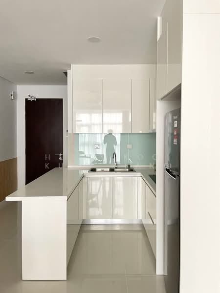 Service Residence for Rent at Met 1 Residences - Henry Kooi Kuan Xiang - Kitchen - PropertyGuru.com.my