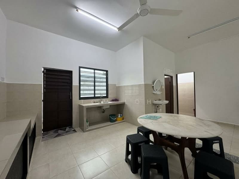 Bungalow for Rent in Skudai (Johor) - Tom Loh - Kitchen - PropertyGuru.com.my