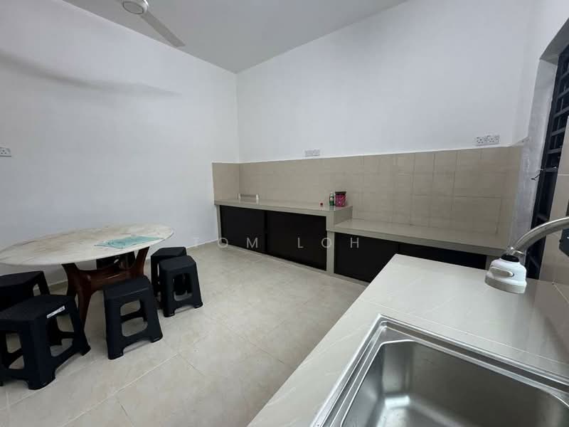 Bungalow for Rent in Skudai (Johor) - Tom Loh - Kitchen - PropertyGuru.com.my
