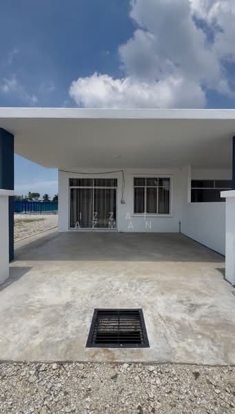 Rumah Teres untuk Dijual di Kampung Chengal Lempong (Sungai Karang) - Izzat Azman - Exterior - PropertyGuru.com.my