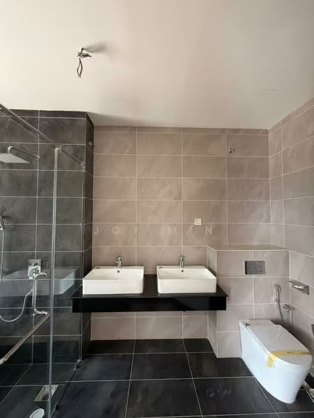 Rumah Berkembar untuk Dijual di Taman Sutera Utama (Skudai) - Joy Min - Bathroom - PropertyGuru.com.my
