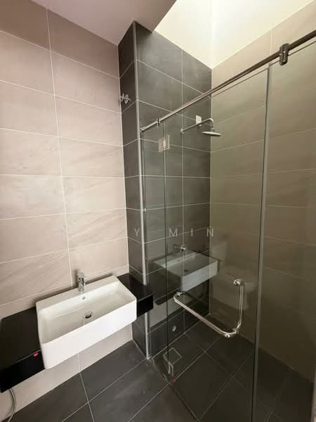 Rumah Berkembar untuk Dijual di Taman Sutera Utama (Skudai) - Joy Min - Bathroom - PropertyGuru.com.my