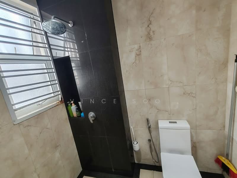 Rumah Kluster untuk Dijual di Setia Tropika (Johor Bahru) - Vince Soo - Bathroom - PropertyGuru.com.my