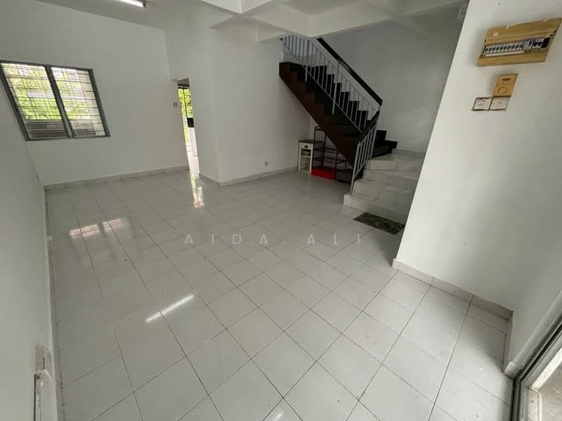 Rumah Teres 2 Tingkat untuk Dijual di Bandar Puncak Alam (Puncak Alam) - Aida Ali - Interior - PropertyGuru.com.my