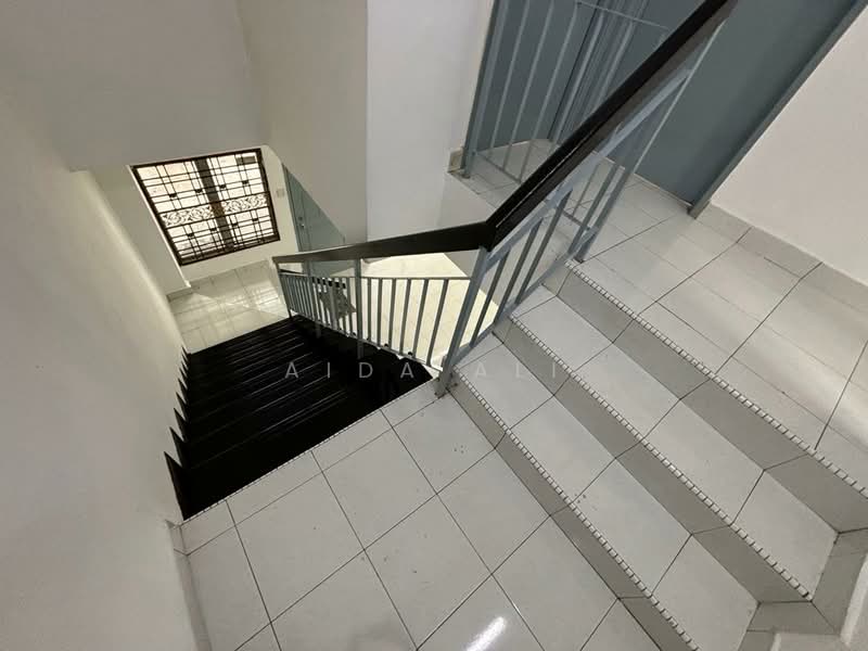 Rumah Teres 2 Tingkat untuk Dijual di Bandar Puncak Alam (Puncak Alam) - Aida Ali - Interior - PropertyGuru.com.my