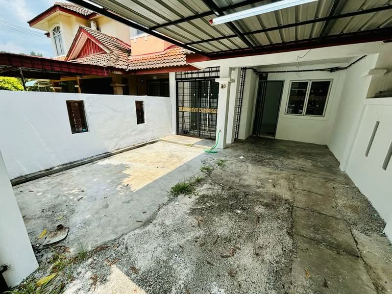 Rumah Teres 2 Tingkat untuk Dijual di Bandar Puncak Alam (Puncak Alam) - Aida Ali - Exterior - PropertyGuru.com.my