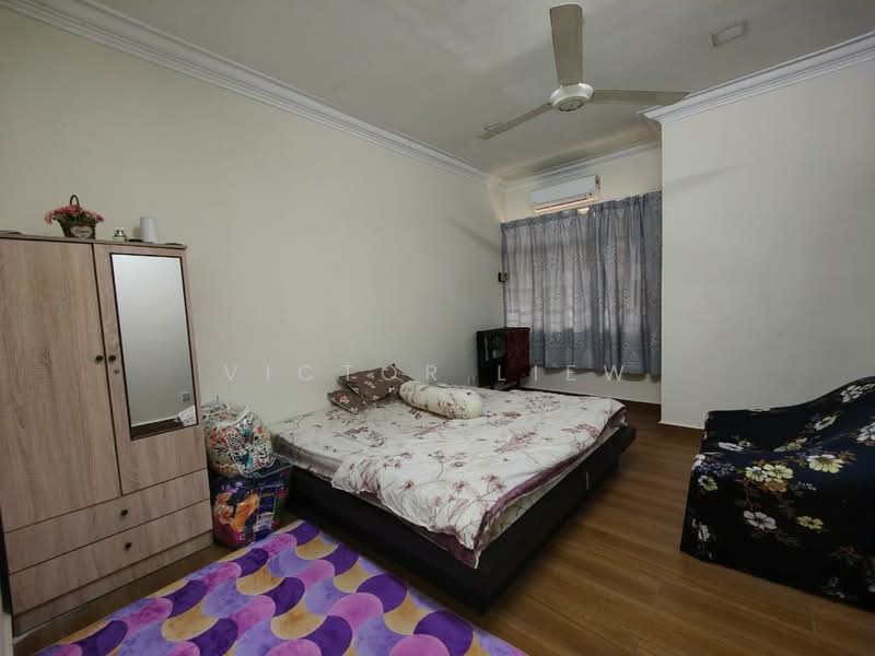 2-storey Terraced House for Sale in Bandar Utama 7 (Bandar Utama) - Victor Liew - Bedroom - PropertyGuru.com.my
