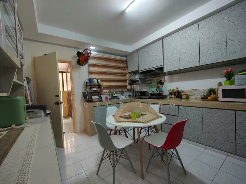 2-storey Terraced House for Sale in Bandar Utama 7 (Bandar Utama) - Victor Liew - Kitchen - PropertyGuru.com.my