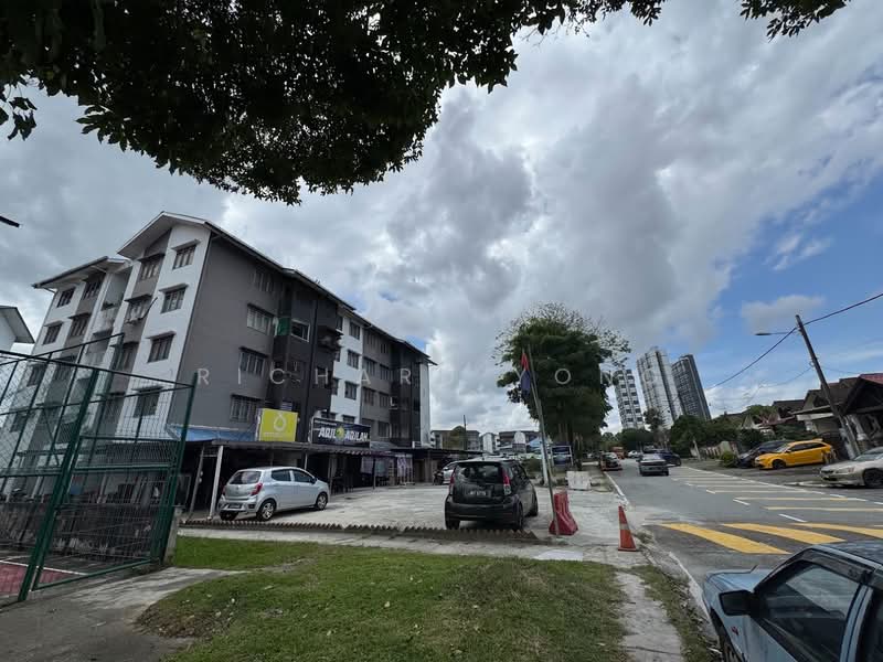 Shop for Sale in Taman Molek (Johor Bahru) - Richard Yong - Exterior - PropertyGuru.com.my