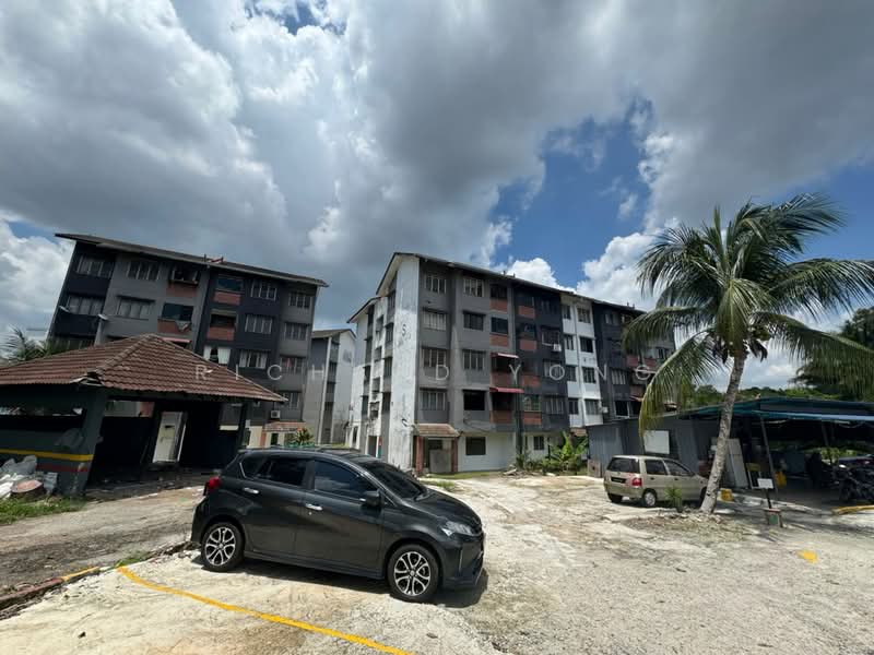 Shop for Sale in Taman Molek (Johor Bahru) - Richard Yong - Exterior - PropertyGuru.com.my