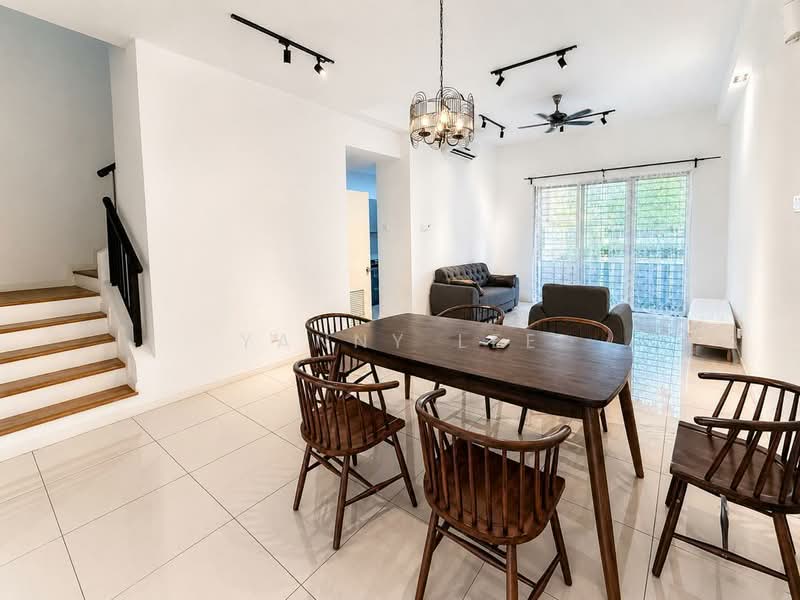 Rumah Teres untuk Dijual di Bandar Tropicana Aman (Telok Panglima Garang) - Yanny Lee - Dining Room - PropertyGuru.com.my