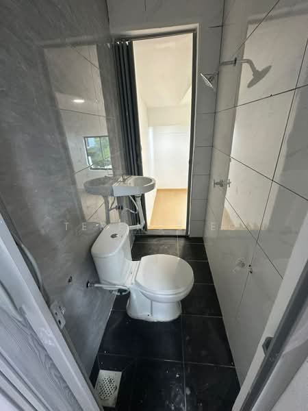 Terraced House for Sale in Taman Nora (Ulu Tiram) - Terence Eo - Bathroom - PropertyGuru.com.my