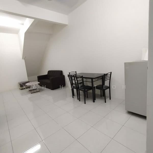 Townhouse for Rent in Lunas (Kedah) - Kah Hui Teoh - Living Room - PropertyGuru.com.my
