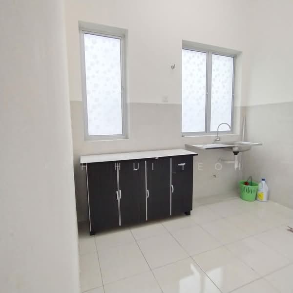 Townhouse for Rent in Lunas (Kedah) - Kah Hui Teoh - Kitchen - PropertyGuru.com.my