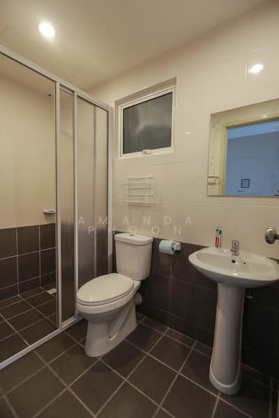 Servis Apartment untuk Disewa di Birch Regency @ Penang Times Square - Amanda Phoon - Bathroom - PropertyGuru.com.my