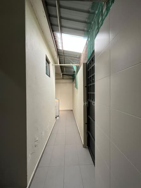Rumah Teres 1 Tingkat untuk Dijual di Taman Rembia Perkasa (Rembia) - Abby Ho - Corridor - PropertyGuru.com.my