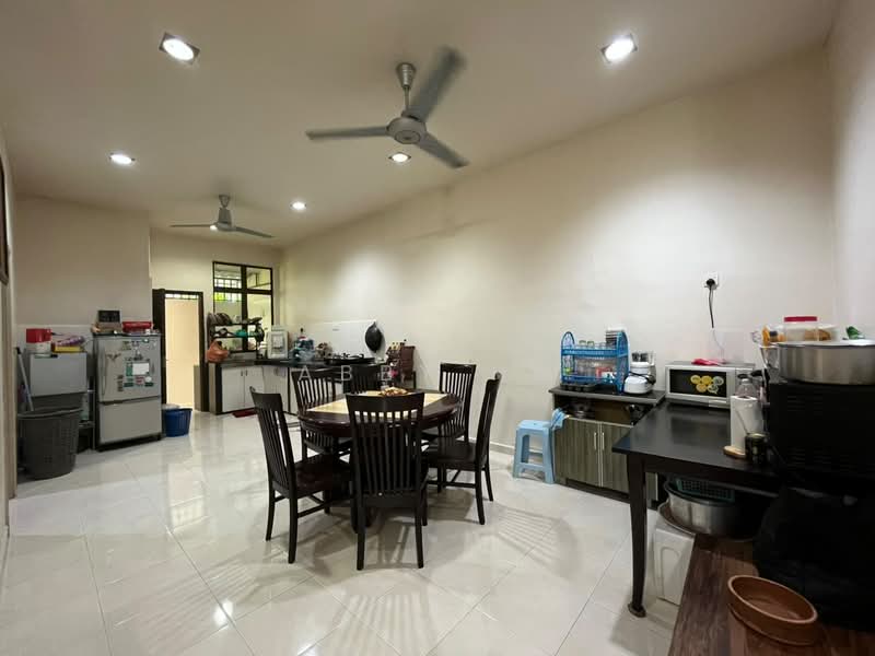 Rumah Teres 1 Tingkat untuk Dijual di Taman Rembia Perkasa (Rembia) - Abby Ho - Kitchen - PropertyGuru.com.my