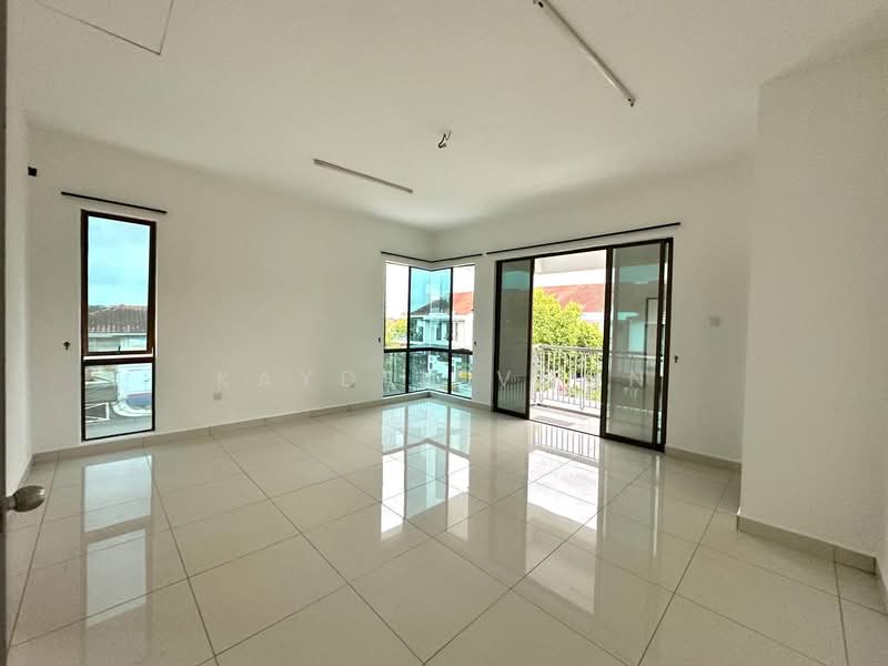 2-storey Terraced House for Sale in Bandar Dato Onn (Tebrau) - Kayden Voon - Living Room - PropertyGuru.com.my