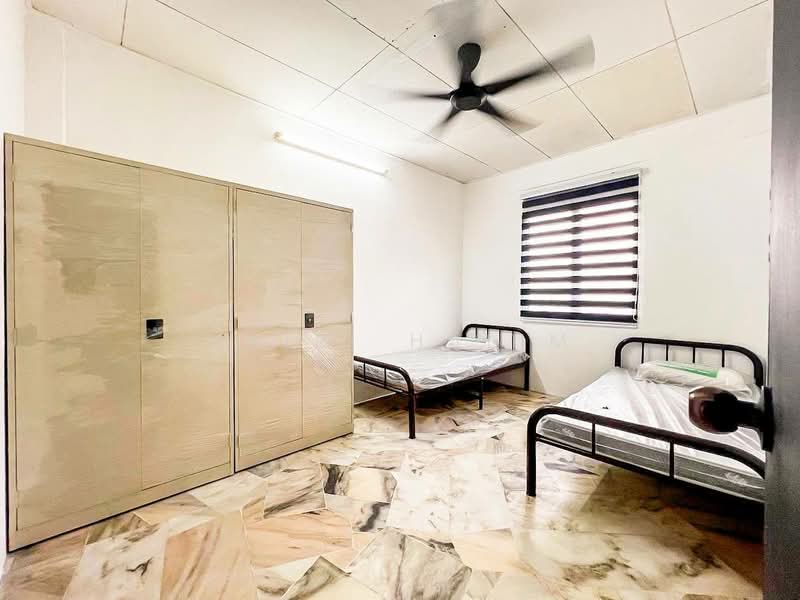 Rumah Flat untuk Dijual di Flat PKNS Section 7 - Hairi Halim - PropertyGuru.com.my