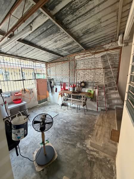 Rumah Teres 2 Tingkat untuk Dijual di Taman Pekaka (Sungai Dua) - Alex Thor - Interior - PropertyGuru.com.my