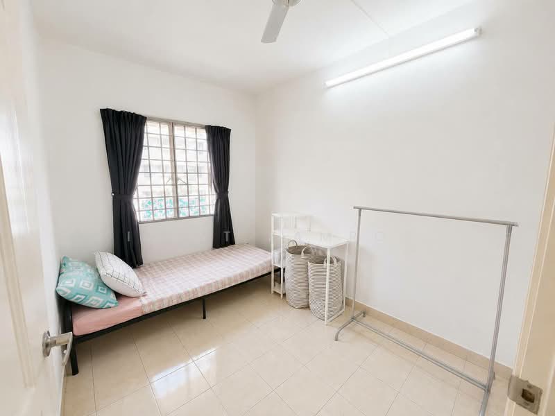 Apartment for Sale at Riverdale Park Apartments - Izzat Zamros - Bedroom - PropertyGuru.com.my