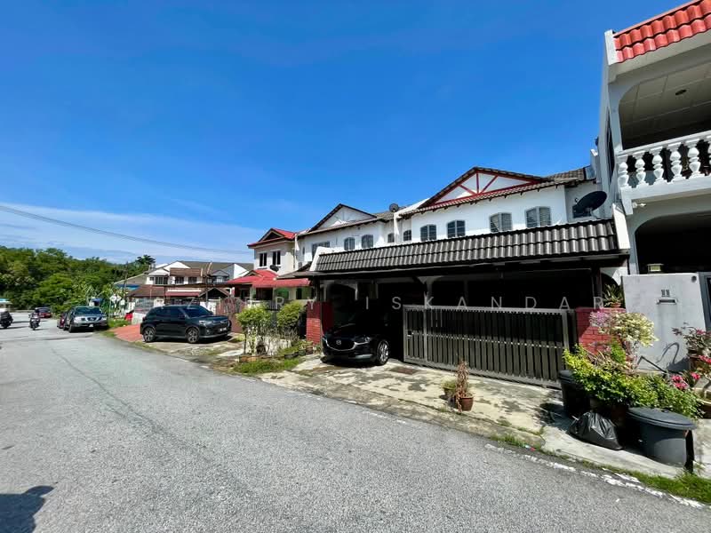2-storey Terraced House for Sale in Batu Caves (Selangor) - Shaziery Iskandar - Exterior - PropertyGuru.com.my