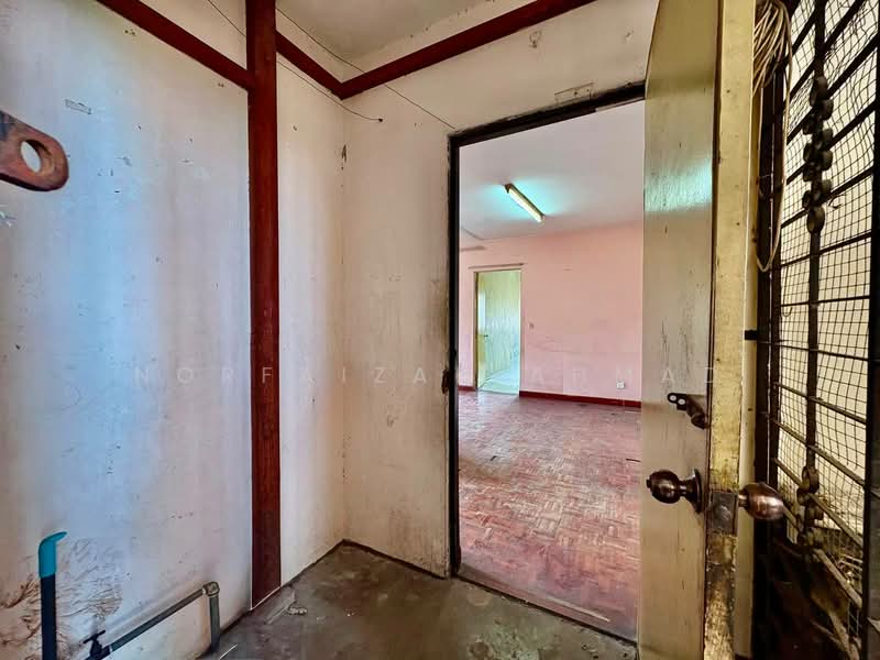 Rumah Flat untuk Dijual di Flat PKNS Seksyen 8 - Norfaizah Ahmad - Interior - PropertyGuru.com.my