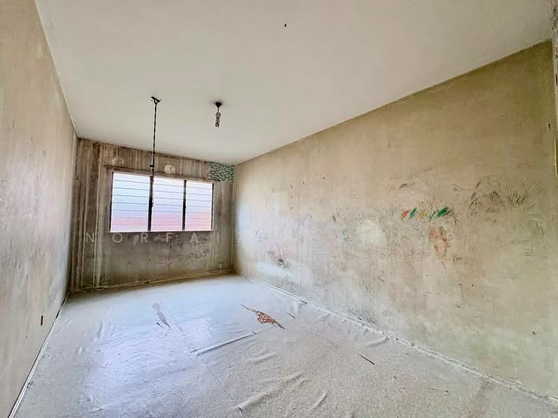 Rumah Flat untuk Dijual di Flat PKNS Seksyen 8 - Norfaizah Ahmad - Interior - PropertyGuru.com.my