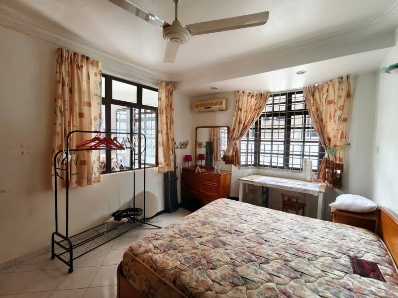 Semi-Detached House for Sale in Taman Molek (Johor Bahru) - Wei Jian Tan - Bedroom - PropertyGuru.com.my