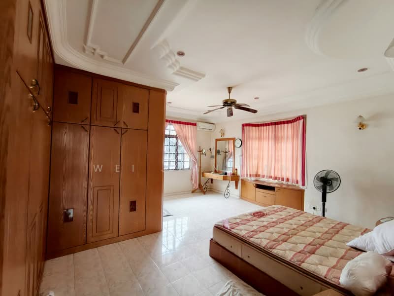 Semi-Detached House for Sale in Taman Molek (Johor Bahru) - Wei Jian Tan - Bedroom - PropertyGuru.com.my