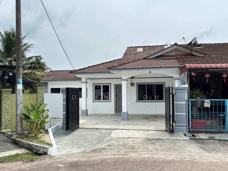 Rumah Teres 1 Tingkat untuk Dijual di Taman Sri Saujana (Kota Tinggi) - Edwin Teoh - Exterior - PropertyGuru.com.my