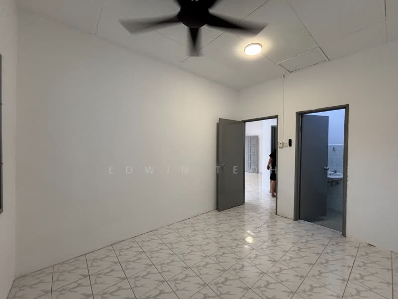 Rumah Teres 1 Tingkat untuk Dijual di Taman Sri Saujana (Kota Tinggi) - Edwin Teoh - Interior - PropertyGuru.com.my