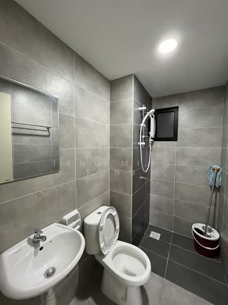 Kondominium untuk Disewa di The Olive - Tang Ming Fung - Bathroom - PropertyGuru.com.my