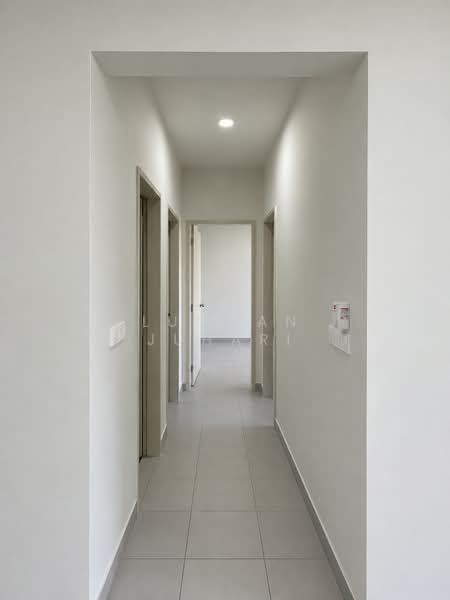 Pangsapuri untuk Disewa di Residensi Max - Luqman Juhari - Corridor - PropertyGuru.com.my