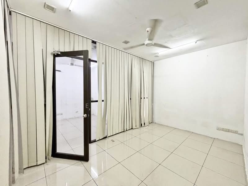 Shop / Office for Rent in Taman Tan Sri Yaacob (Johor Bahru) - Seven Tay - PropertyGuru.com.my
