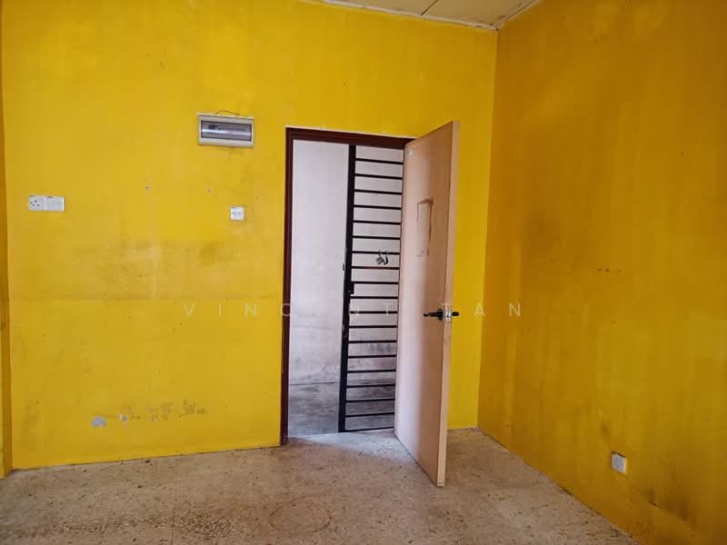 Apartment for Sale at Apartment Mawar - Vincent Tan - Interior - PropertyGuru.com.my