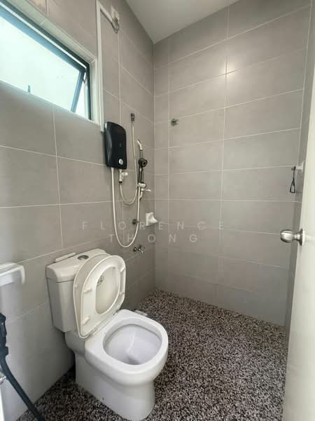 Cluster House for Rent in Bandar Cemerlang (Ulu Tiram) - Florence Thong - Bathroom - PropertyGuru.com.my