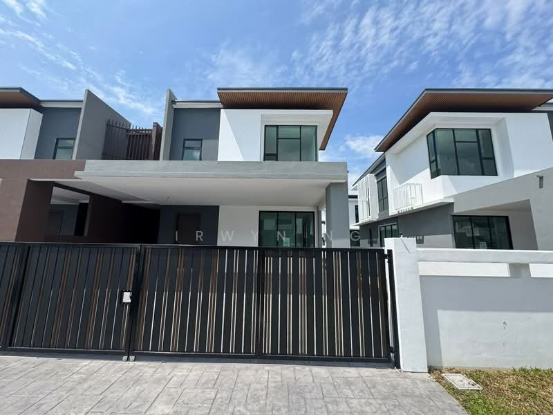 Rumah Berkembar untuk Dijual di Taman Gaya (Ulu Tiram) - Irwyn Ng - Exterior - PropertyGuru.com.my